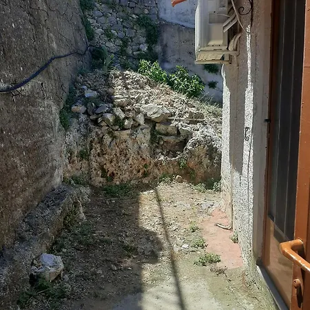 Holiday home βαχος 6 Tseratsia